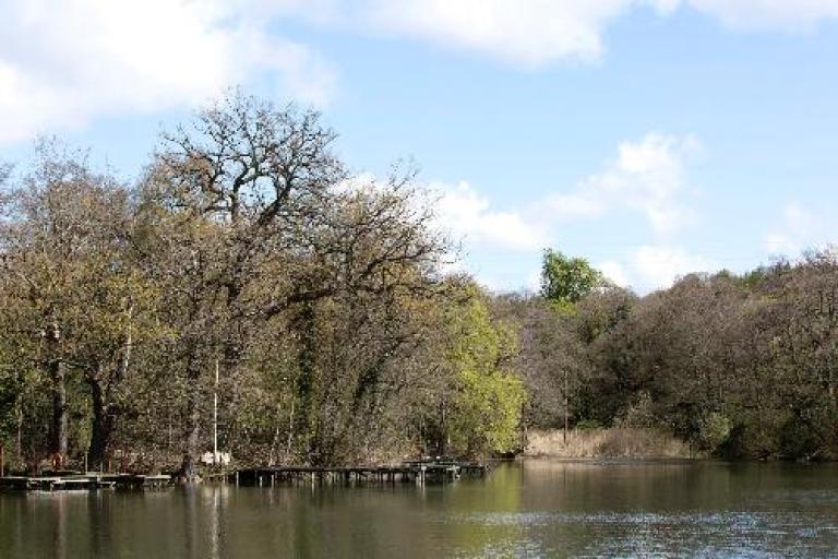 picture of lake where fishing is allowed