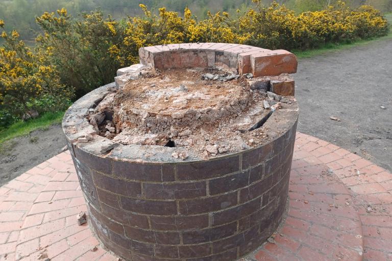 The damaged toposcope at Baggeridge Country Park